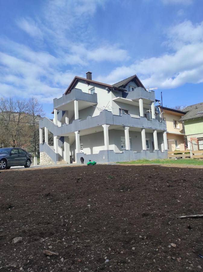 Prenociste Ljiljana 2 Hotel ลิฟโน ภายนอก รูปภาพ